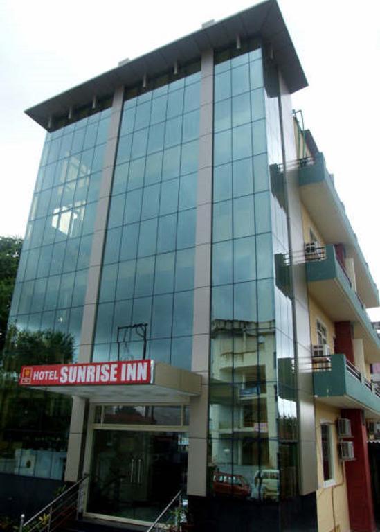 Hotel Sunrise Inn Lakhnaú Exteriér fotografie